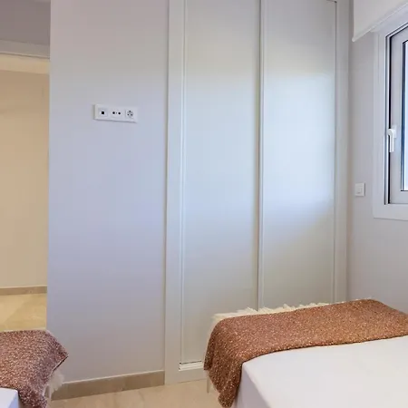 Apartman Beach Front Apartment *